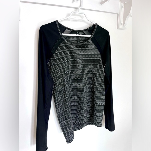 Women’s Athletic Shirt - Picture 1 of 3